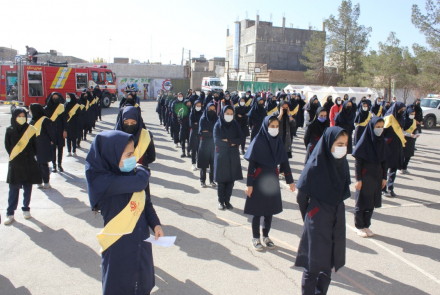 برگزاری مانور عملیاتی آمادگی در برابر زلزله در هنرستان دخترانه شهر دستگرد