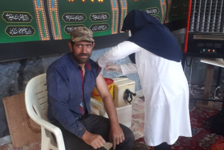 واکسیناسیون کرونا در روستای مرغ و دنبی