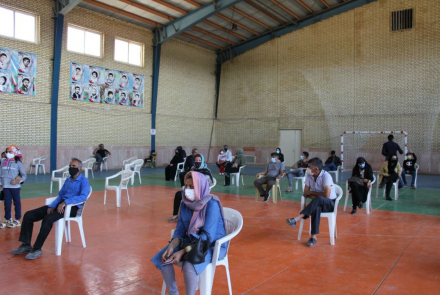 واکسیناسیون کرونا در ورزشگاه فجر خورزوق